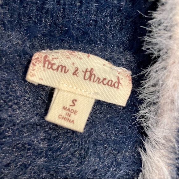 Hem & Thread Fuzzy Blue Long Sleeve Sweater Size Small - Picture 2 of 6